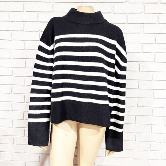 J.Crew Women’s Chunky crewneck sweater in Supersoft yarn - Size Large - Picture 4 of 16